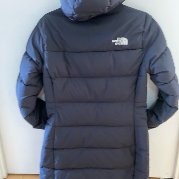 SOLD/North Face women winter coat - Picture 2 of 2